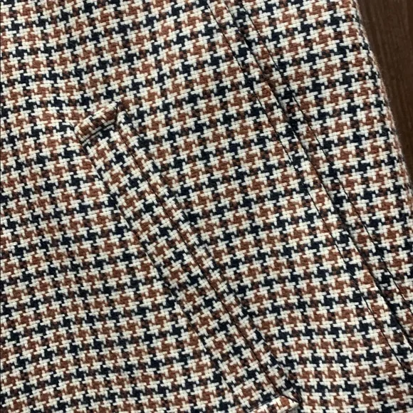 Classic Houndstooth Women's cape - Picture 3 of 5